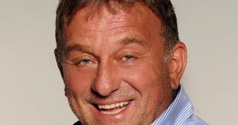 Azért, mert mindenki csak lopott és senki sem dolgozott. Azért, mert mindenki csak lopott és senki sem dolgozott.