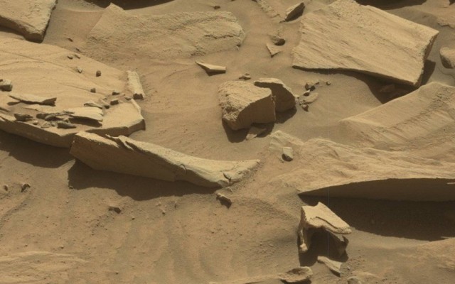 Kanalat talált a Marson a Curiosity marsjáró