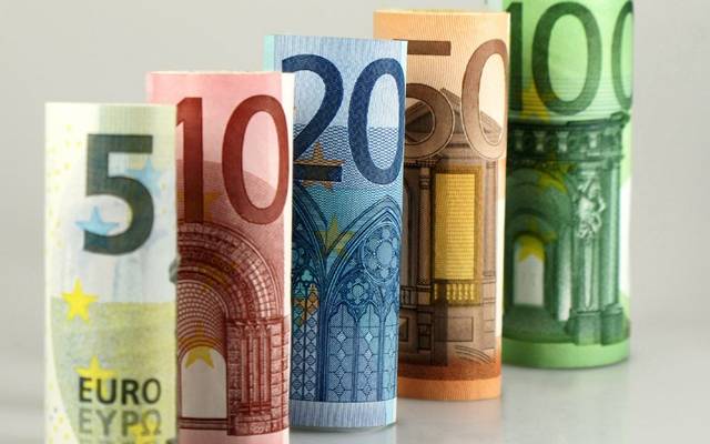 Melyik országban fizettek lírával az euró bevezetése előtt?