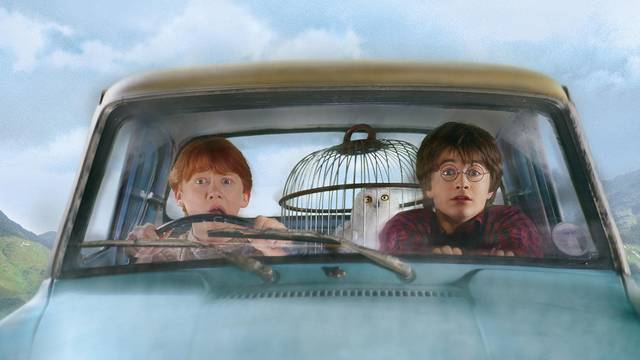 Tragikus időszak volt Rowling számára az az év, amikor Harry Potter megszületett. Tudod, miért? (Az író nem titkolja, hogy akkori gyászából sokat beleírt Harry Potter történetébe.)