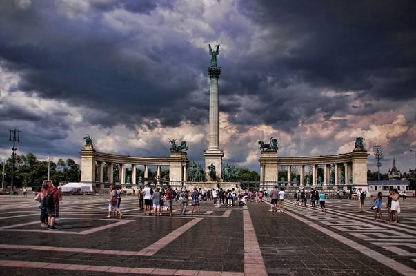 Melyik budapesti nevezetesség látható a képen?