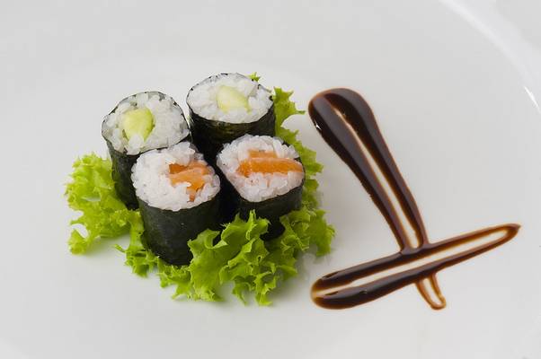 Melyik ország jellegzetes étele a szusi?
