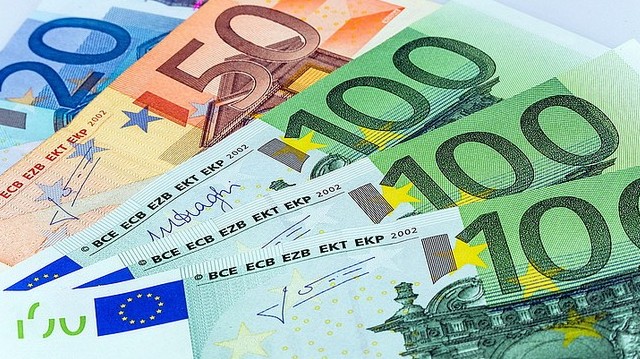 Milyen pénzzel lehetett fizetni Franciaországban, az euró bevezetése előtt?