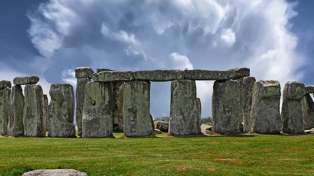 Melyik országban van a Stonehenge?