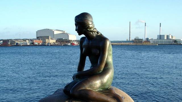 Koppenhága híres szobra ez. Mi a címe?