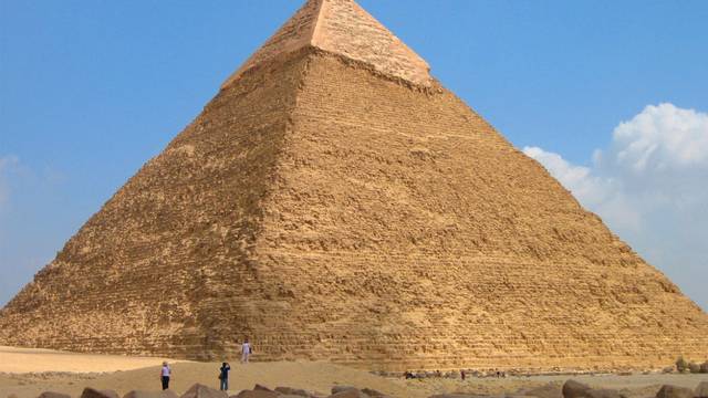 Hány évig uralkodott az egyiptomi "Nagy Piramis" építtetője, Khufu (Keopsz) Fáraó?