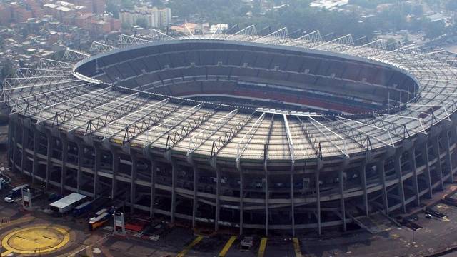 Mi a neve Mexikó legnagyobb stadionjának?