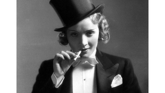Mi a címe Marlene Dietrich színésznő első, híres filmjének?