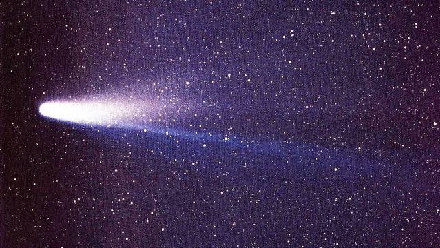 Melyik évben lesz újra látható a Földről a Halley üstökös?