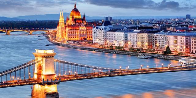 Mennyi Budapest lakosságának száma millióban kifejezve?