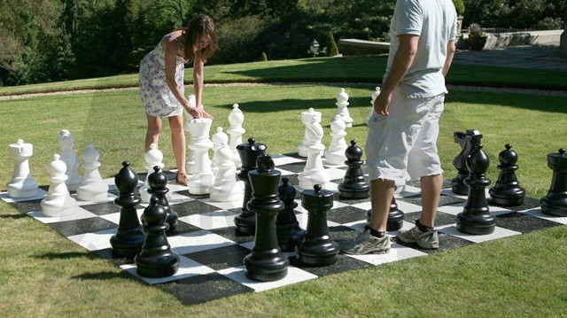 A sakkban mi a királynő hivatalos neve?