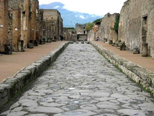 Melyik vulkán pusztította el Pompeii-t?