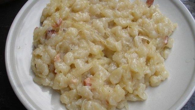 Mi nem szerepelhet az ismert szlovák étel, a sztrapacska receptjében?