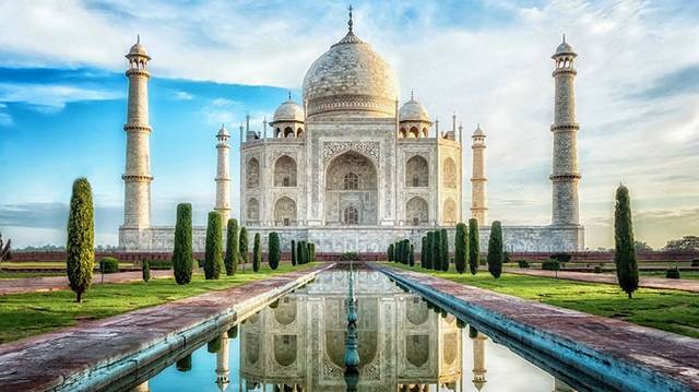 Hova kell utaznunk, ha élőben akarjuk látni a Tadzs Mahalt?