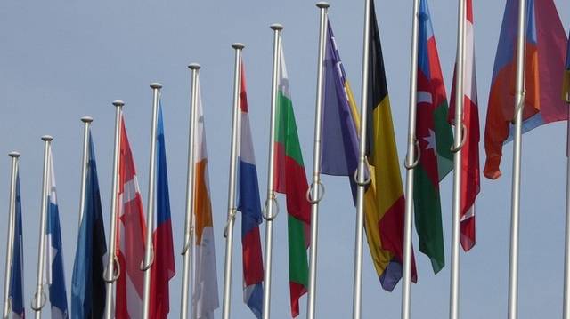 Az EU elődjének is tekinthető, az Európai Szén -és Acélközösség, melyet 6 ország alapított. Melyik állam nem volt az alapítók között?