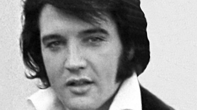 Elvis Presley-nek volt egy másik keresztneve is. Mi volt az?