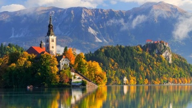Melyik tó található Szlovéniában?