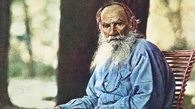 Melyik Tolsztoj-mű szereplője Mihail Illarionovics Kutuzov?