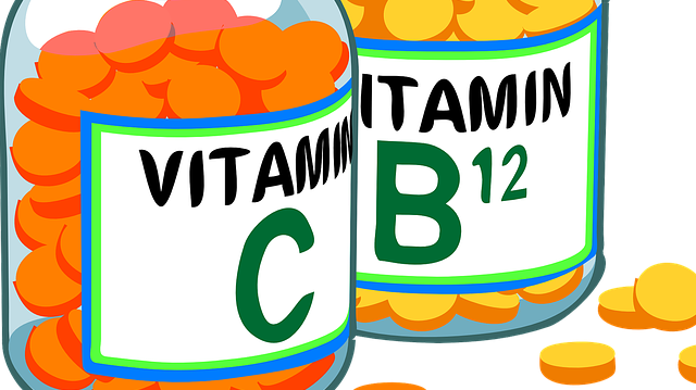 Szent-Györgyi Albert miből állított elő C-vitamint?