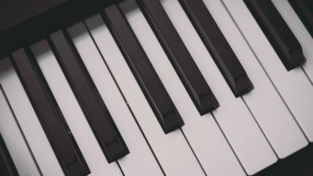 Az 1880-as évek vége felé a Steinway zongoragyár megalkotta a ma használatos zongorát. Hány billentyűje van?