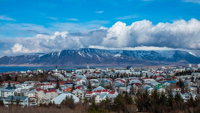 Melyik ország fővárosa Reykjavík?