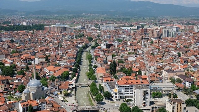Melyik ország fővárosa Pristina?
