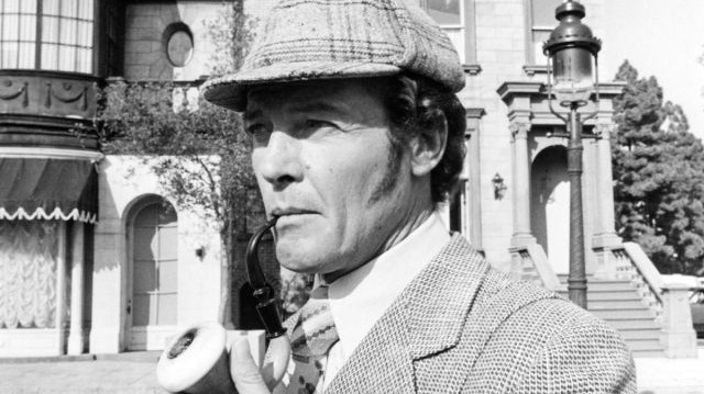 Mi történik Sherlock Holmes-szal Doyle történeteinek lezárásakor?