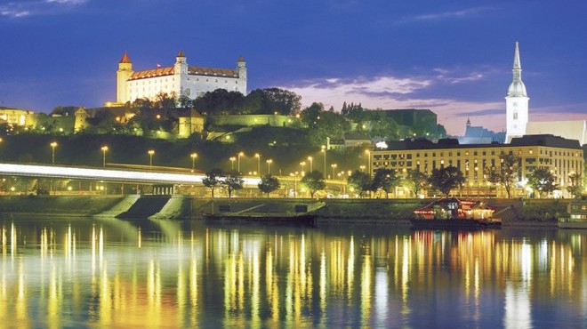 Mi Szlovákia fővárosa?