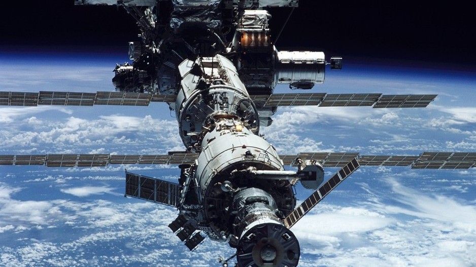 A szovjetek állították Föld körüli pályára a világ első űrállomását 1957-ben.