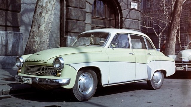 1965. Milyen márkájú kocsi ez? (Fotó: Fortepan/Bauer Sándor)