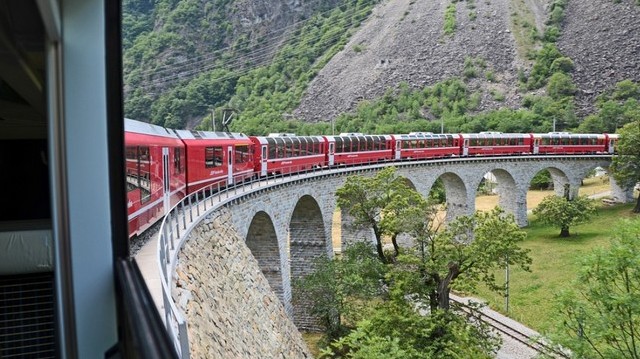Melyik város a végállomása a Párizsból induló Orient Expressznek?