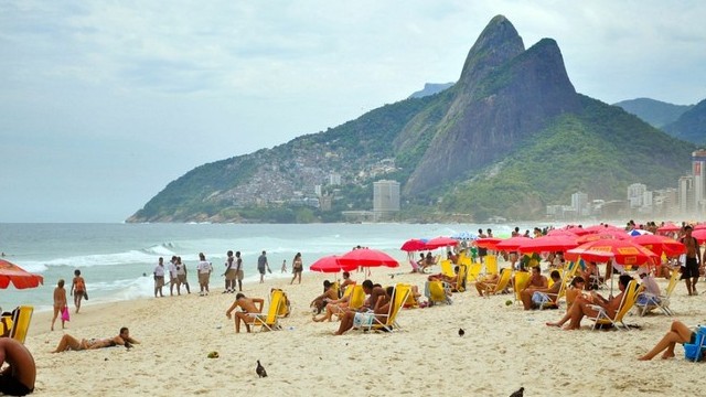 Melyik városban található a Copacabana tengerpart?