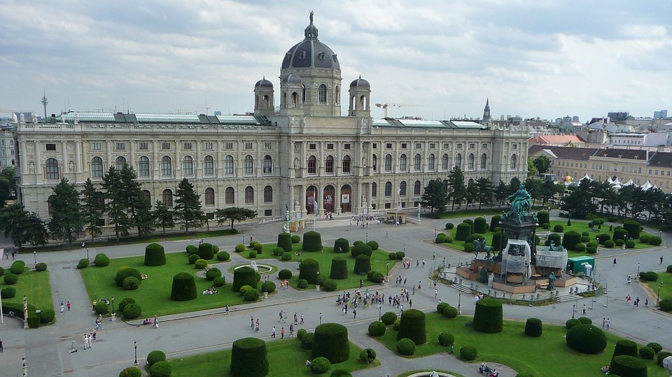Melyik ország fővárosa Bécs?