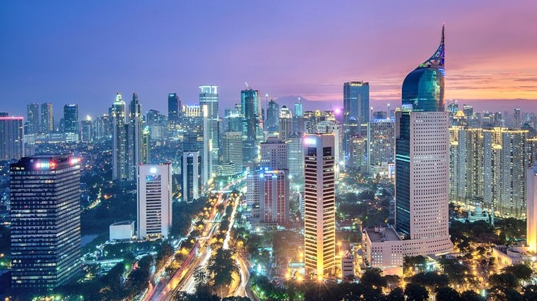 Melyik ország fővárosa Jakarta?