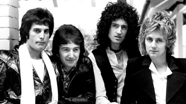 Az itt felsoroltak közül, ki volt a Queen együttes tagja?