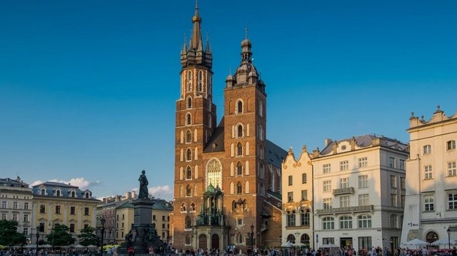 Hol található Lengyelország egyik leghíresebb műemléke, a Mária-templom?