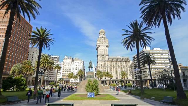 Melyik ország fővárosa Montevideo?