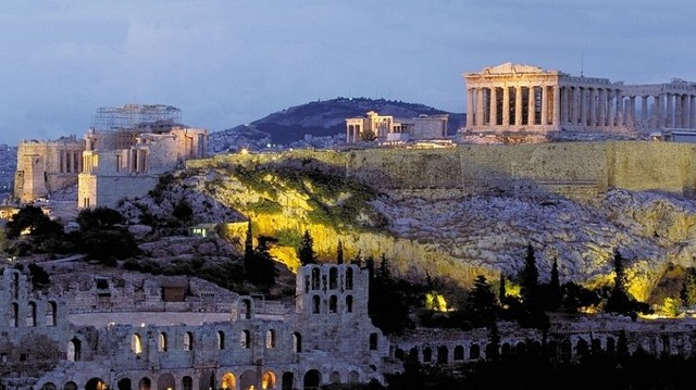 Melyik szigeten vagy félszigeten található Athén?