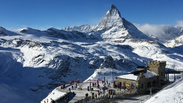 Hol található a Matterhorn, az Alpok egyik hegycsúcsa?