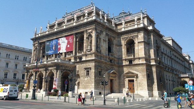 Ki tervezte a Magyar Állami Operaházat?