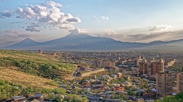 Melyik ország fővárosa Jereván?