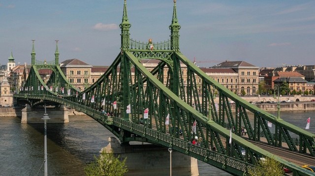 Melyik budapesti híd ez?