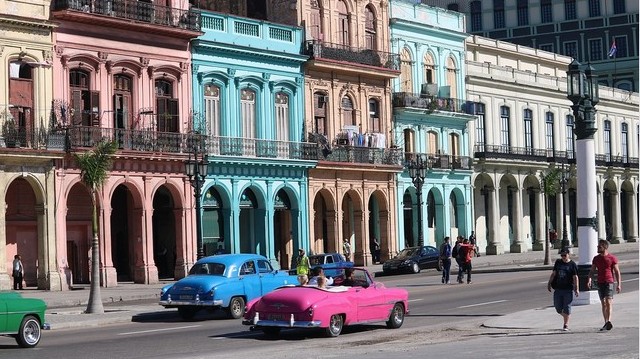 Mi a hivatalos nyelv Kubában?
