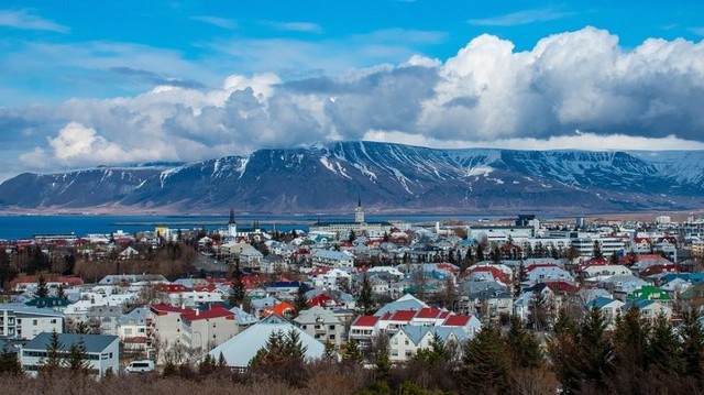 Mi Izland fővárosa?