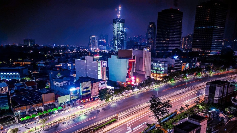 Indonézia fővárosa és legnagyobb települése