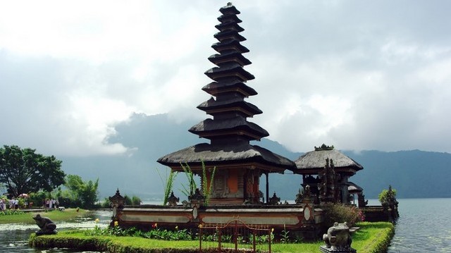 Melyik országhoz tartozik Bali?
