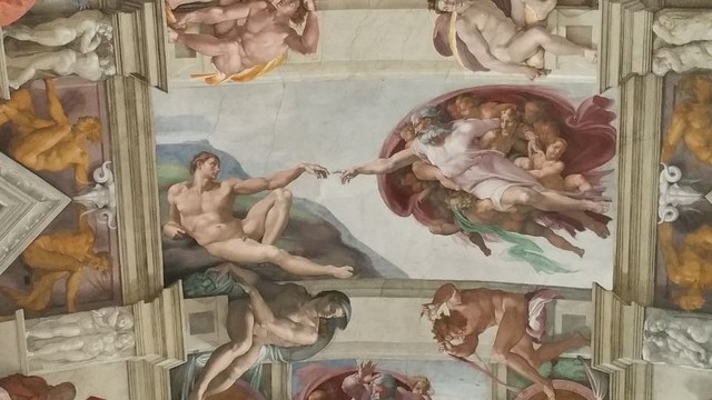 Michelangelo Ádám teremtése freskója, hol található?