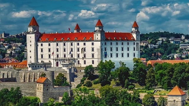 Mi a fővárosa Szlovákiának?