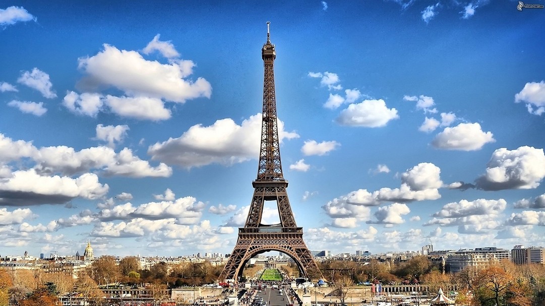 Hol található az Eiffel-torony?