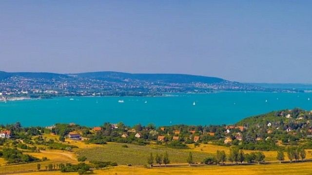 Milyen hosszú a Balaton?